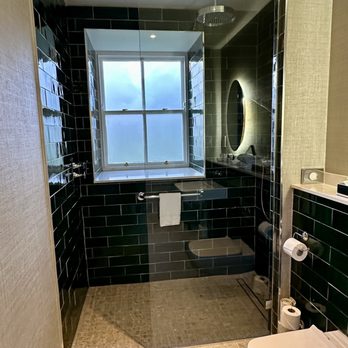 Cahernane House Hotel - Shower  Coach house room 1 9/2025 - Hotels Near Me - Killarney, Kentucky