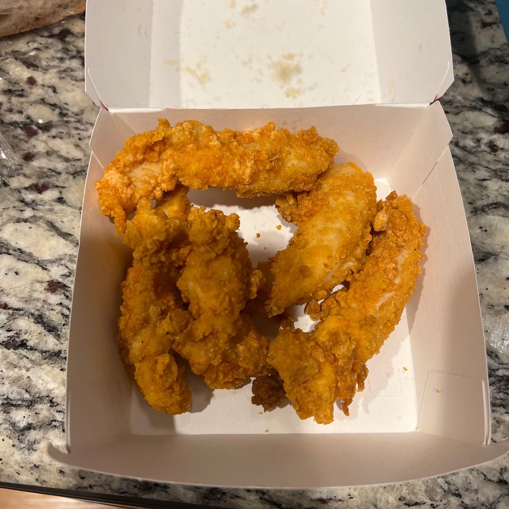 Hardee's - Fast Food Near Me - Blackstone, Virginia