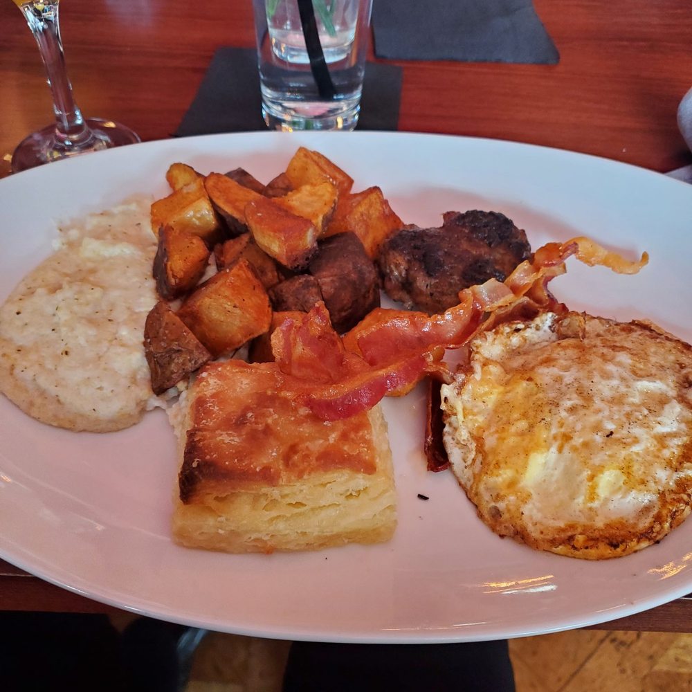 The Manor - The Manor Breakfast. I was impressed. Everything was good. 04/03/22 - Lounges Near Me - Baltimore, Maryland The Manor - The Manor Breakfast. I was impressed. Everything was good. 04/03/22 - Lounges Near Me - Baltimore, Maryland