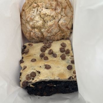 Clementine Bakery - gluten free coconut muffin , gluten free brownie with cream cheese - Bakeries Near Me - Brooklyn, New York Clementine Bakery - gluten free coconut muffin , gluten free brownie with cream cheese - Bakeries Near Me - Brooklyn, New York