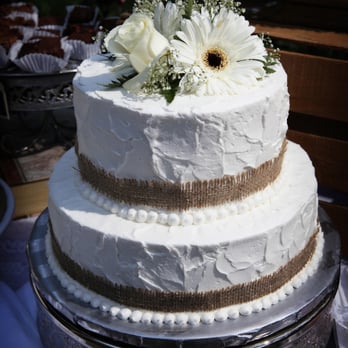 Royal Deli And Bakery - Here's a picture of the brilliant wedding cake that Royal Deli and Bakery made for us. Exactly what we wanted! - Bakeries Near Me - Salinas, California