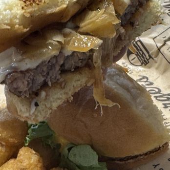 Wayback Burgers - Vegetarian - Impossible Melt. Really liked the flipped butter bun. Make sure to ask them to get that bun extra grilled for added texture - Burgers Near Me - Davis, California