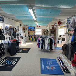 Smoky Mountain Divers - The front of the shop.