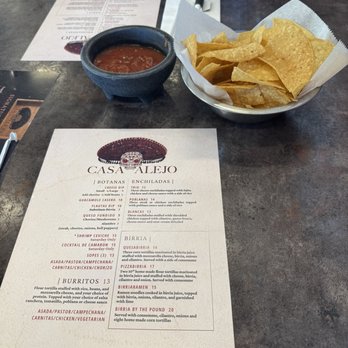 Casa Alejo - Chips and salsa - New Mexican Cuisine Near Me - Springdale, Arkansas