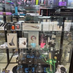 Smoke shop near wells branc