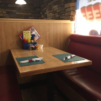 Badger Cafe - Divey interior is charming and the perfect setting. Food sucks. - New American Near Me - Las Vegas, Nevada