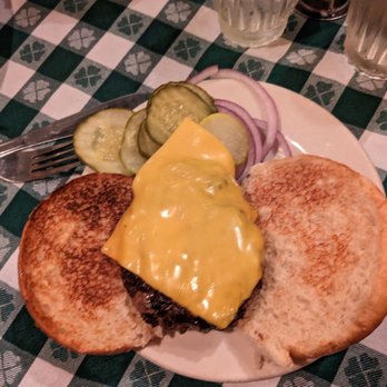 J.G. Melon - Cheeseburger - American Near Me - New York, New York J.G. Melon - Cheeseburger - American Near Me - New York, New York