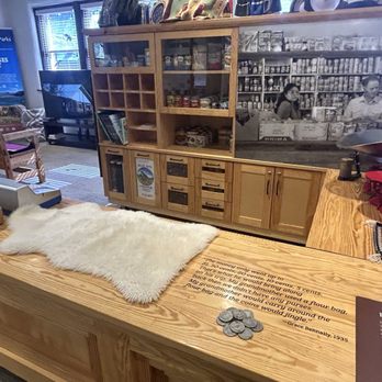 Hubbell Trading Post - Landmarks & Historical Buildings Near Me - Ganado, Arizona