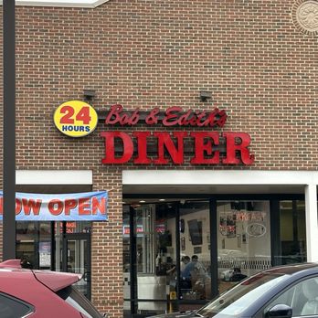Bob & Edith's Diner - Manassas Corner - Exterior - Diners Near Me - Manassas, Virginia