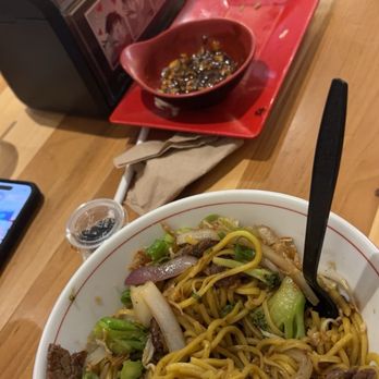 Nudo House - Beef and Broccoli Noods - Vietnamese Near Me - St Louis, Missouri Nudo House - Beef and Broccoli Noods - Vietnamese Near Me - St Louis, Missouri