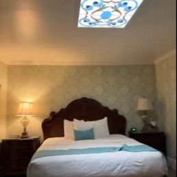 King bed, interior room