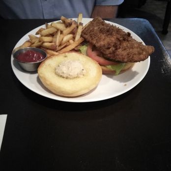 Katch Twenty Two - Fish Of The Moment Sandwich - Seafood Near Me - Lecanto, Florida
