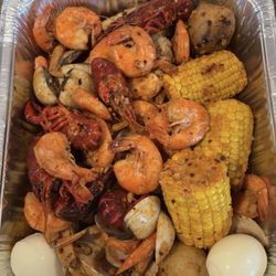 Shaking Crab - Seafood galore with added eggs and extra shrimp