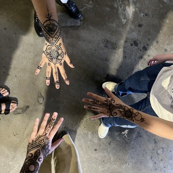 A Rainbow Studio - Henna Artists Near Me - Honolulu, Hawaii