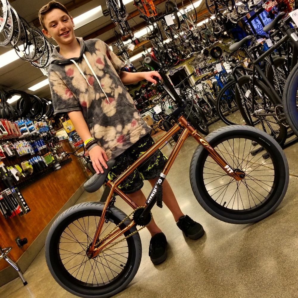 THE OUTER RIM 16 Photos & 54 Reviews Bikes 10640 NE