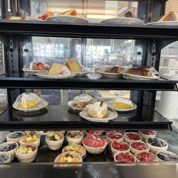 Shapiro's Delicatessen - Chilled desserts for dining in. - Delis Near Me - Indianapolis, Indiana Shapiro's Delicatessen - Chilled desserts for dining in. - Delis Near Me - Indianapolis, Indiana