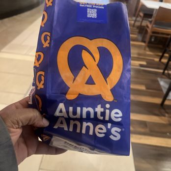 Auntie Anne's - Pretzel almond - Pretzels Near Me - Minnetonka, Minnesota