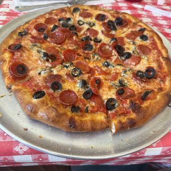 Mid City Pizza - 12" pepperoni and black olive - Pizza Near Me - New Orleans, Louisiana Mid City Pizza - 12" pepperoni and black olive - Pizza Near Me - New Orleans, Louisiana