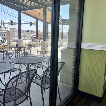 Chicken Salad Chick - They have an outside dining. - Chicken Shop Near Me - Norfolk, Virginia Chicken Salad Chick - They have an outside dining. - Chicken Shop Near Me - Norfolk, Virginia