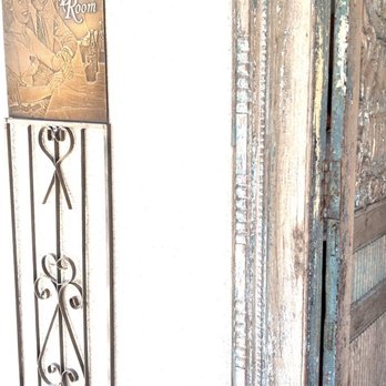 Chapel Dulcinea - Bridal suite for bride to prepare before the big event. Look at the cool copper sign and weathered door! #eeeeek - Venues & Event Spaces Near Me - Austin, Texas Chapel Dulcinea - Bridal suite for bride to prepare before the big event. Look at the cool copper sign and weathered door! #eeeeek - Venues & Event Spaces Near Me - Austin, Texas