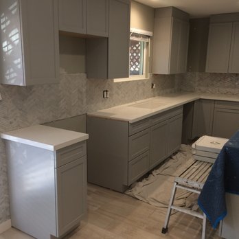 Sciarrino Marble - After my contractor moved the kitchen cabinets over to minimize the too short countertops on the right side. - Countertop Installation Near Me - San Diego, California Sciarrino Marble - After my contractor moved the kitchen cabinets over to minimize the too short countertops on the right side. - Countertop Installation Near Me - San Diego, California