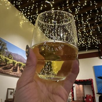 Santa Paula Cellars - Chardonnay 5/5 Feb2026 - Wine Tasting Room Near Me - Santa Paula, California Santa Paula Cellars - Chardonnay 5/5 Feb2026 - Wine Tasting Room Near Me - Santa Paula, California