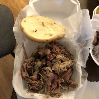 Grillin n Chillin - Pulled pork sandwich - Barbeque Near Me - Saint Pete Beach, Florida Grillin n Chillin - Pulled pork sandwich - Barbeque Near Me - Saint Pete Beach, Florida