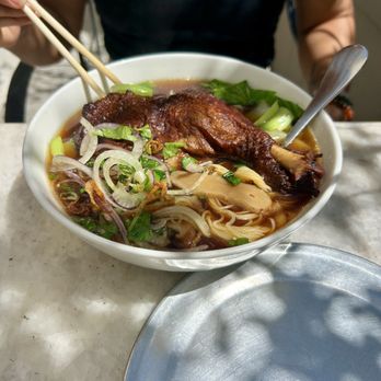Alésia Restaurant - Duck noodle soup - Vietnamese Near Me - Saint Petersburg, Florida Alésia Restaurant - Duck noodle soup - Vietnamese Near Me - Saint Petersburg, Florida
