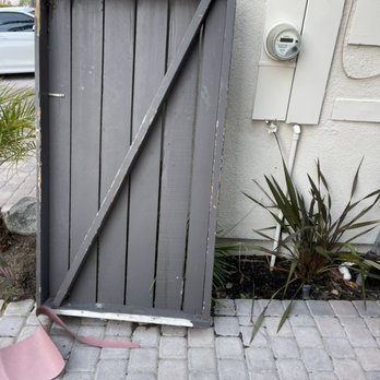 Edgar Palacios - Wood fence - Handyman Near Me