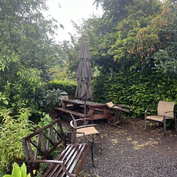 Nui's Garden Kitchen - Seating - Food Trucks Near Me - Kula, Hawaii Nui's Garden Kitchen - Seating - Food Trucks Near Me - Kula, Hawaii