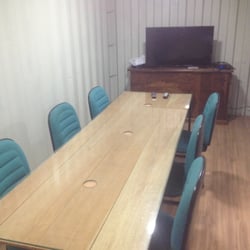 Terra Café - Visão interna da sala de reunião.