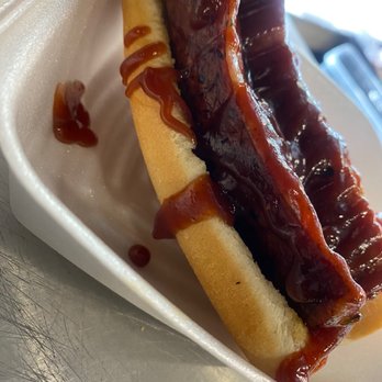 Mortuary BBQ and GRILL - Hot link with their signature "Doc Sauce" A little spicy but it's GOOD GOOD - Food Trucks Near Me Mortuary BBQ and GRILL - Hot link with their signature "Doc Sauce" A little spicy but it's GOOD GOOD - Food Trucks Near Me