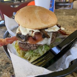 Rob's Place at New World & Cecil Field Golf Course - Psycho Burger