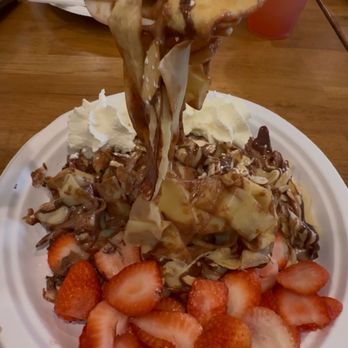 Fraise Cafe - Creppuccini - full video review on ig @waydirtydiet - Creperies Near Me - Fullerton, California