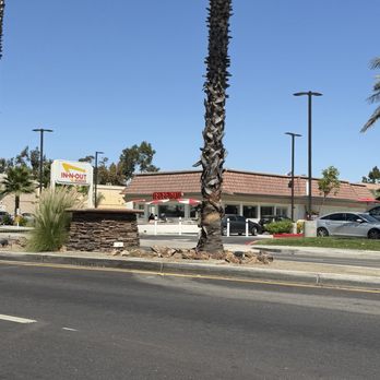 In-N-Out Burger - Burgers Near Me - Fontana, California