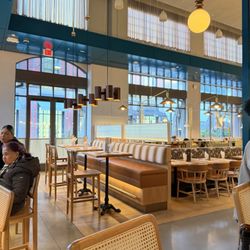 Hundredfold - Spacious and stylish interior
