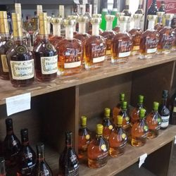L&W's Kirby Liquor Spirits and Wines - Hennessy and Twenty Grand