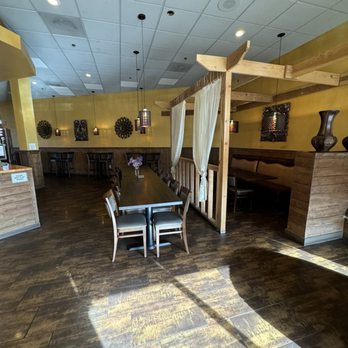 La's Thai Cuisine - Inside - Thai Near Me - Scottsdale, Arizona