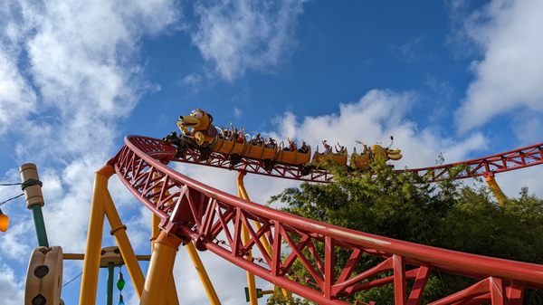 Slinky Dog Dash by null
