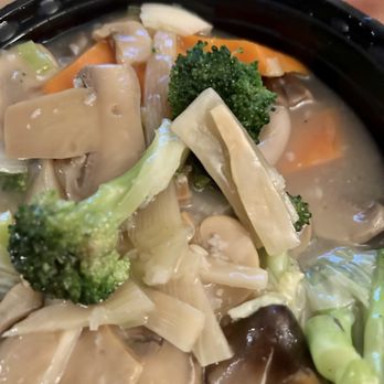 House of Three Gorges - Vegetable delight was good, but just too much of that corn starch slurry - Chinese Near Me - Austin, Texas House of Three Gorges - Vegetable delight was good, but just too much of that corn starch slurry - Chinese Near Me - Austin, Texas