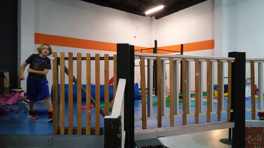 CROSSFIT TIERRA Updated September 2024 12821 Montana Ave, El Paso