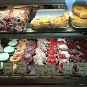 Le Gâteau Battu - Just a small selection of all the delicious desserts they have to offer! - Bakeries Near Me - Paris, 75