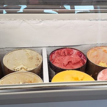 Michael's Dairy - Ice Cream & Frozen Yogurt Near Me - New London, Connecticut