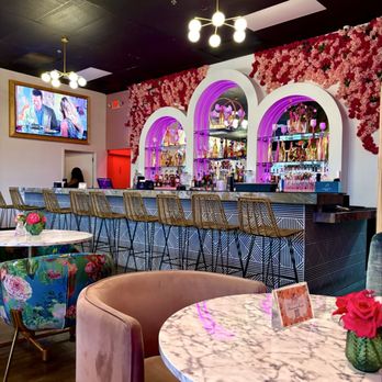 Mosa Restaurant and Bar - Bar Area - Breakfast & Brunch Near Me - Atlanta, Georgia