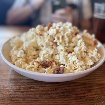 Leesburg Public House - Bacon Popcorn - New American Near Me - Leesburg, Virginia Leesburg Public House - Bacon Popcorn - New American Near Me - Leesburg, Virginia