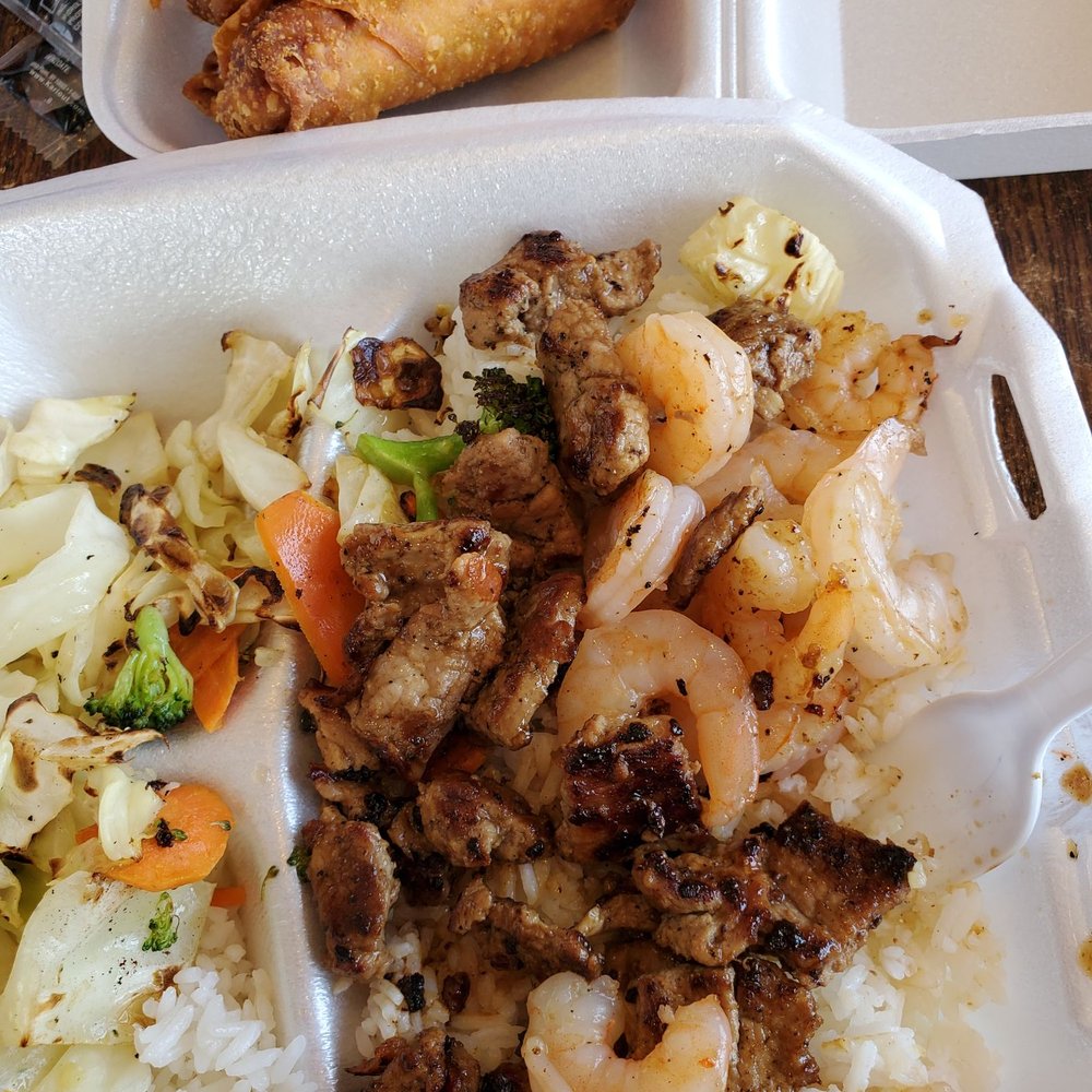 Beef and Shrimp with veggie rolls. Beef and Shrimp with veggie rolls.