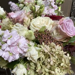 Renaissance Floral Design - Wedding flowers