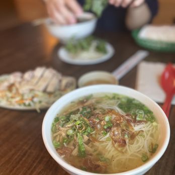 Billiard Hoang - Bun mang vit - Vietnamese Near Me - Seattle, Washington Billiard Hoang - Bun mang vit - Vietnamese Near Me - Seattle, Washington