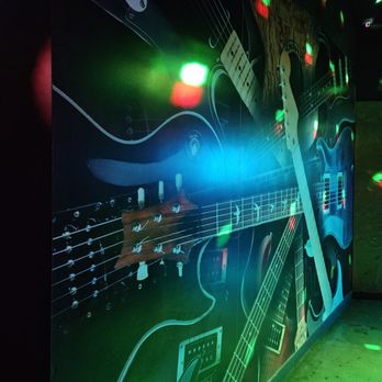PlugIN Karaoke - Karaoke Near Me - Hallandale Beach, Florida