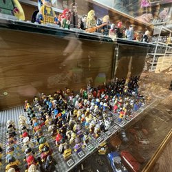 Sasquatch Bricks - Mini figures!